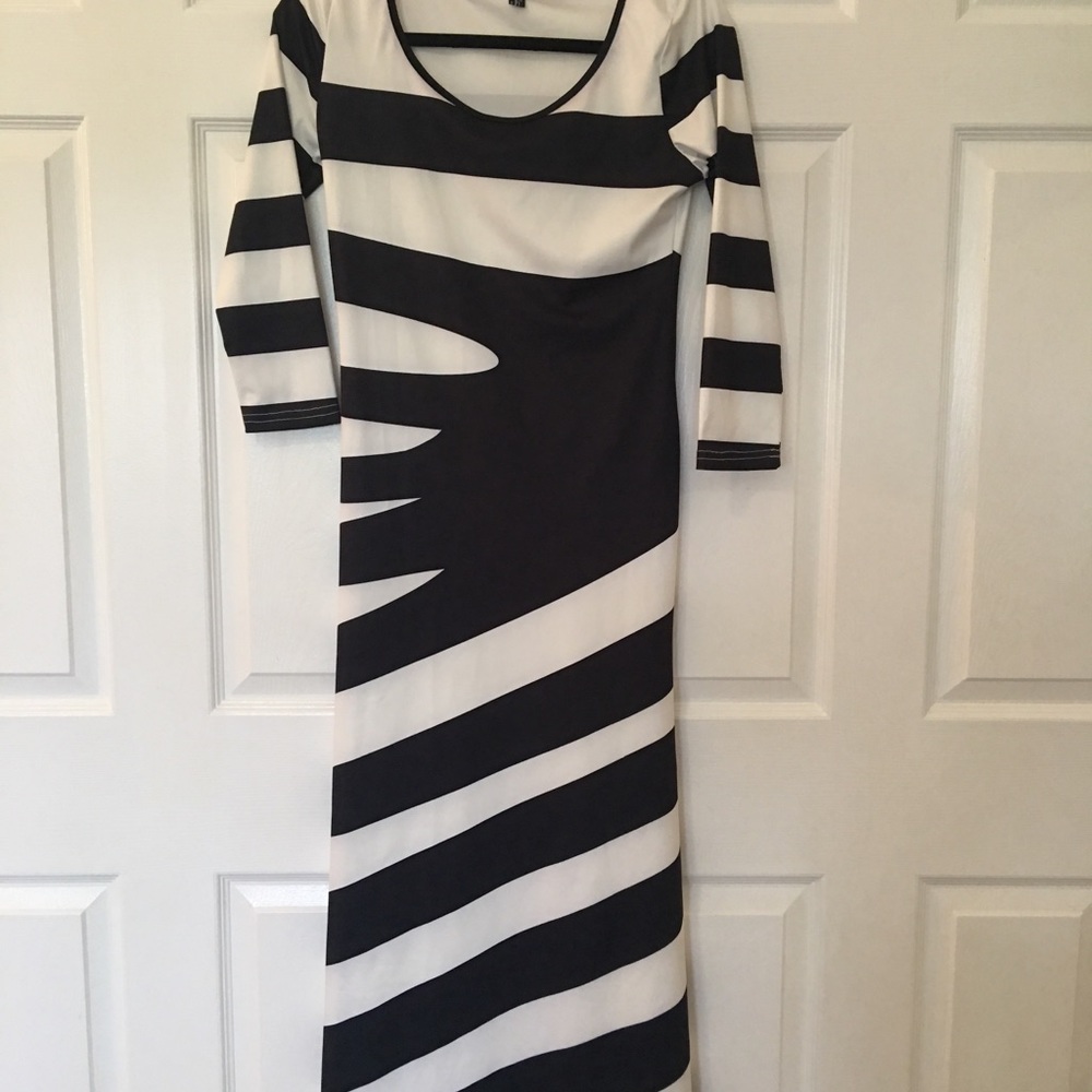 Evenicle dressy dress long 52” black & white party